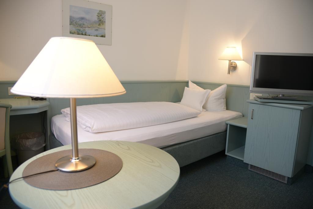Hotel Till Eulenspiegel - Nichtrauchhotel - Garni Würzburg Esterno foto