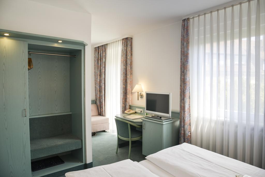Hotel Till Eulenspiegel - Nichtrauchhotel - Garni Würzburg Esterno foto