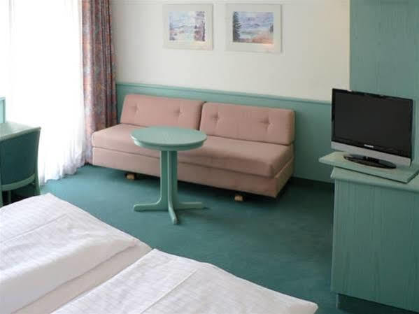 Hotel Till Eulenspiegel - Nichtrauchhotel - Garni Würzburg Esterno foto
